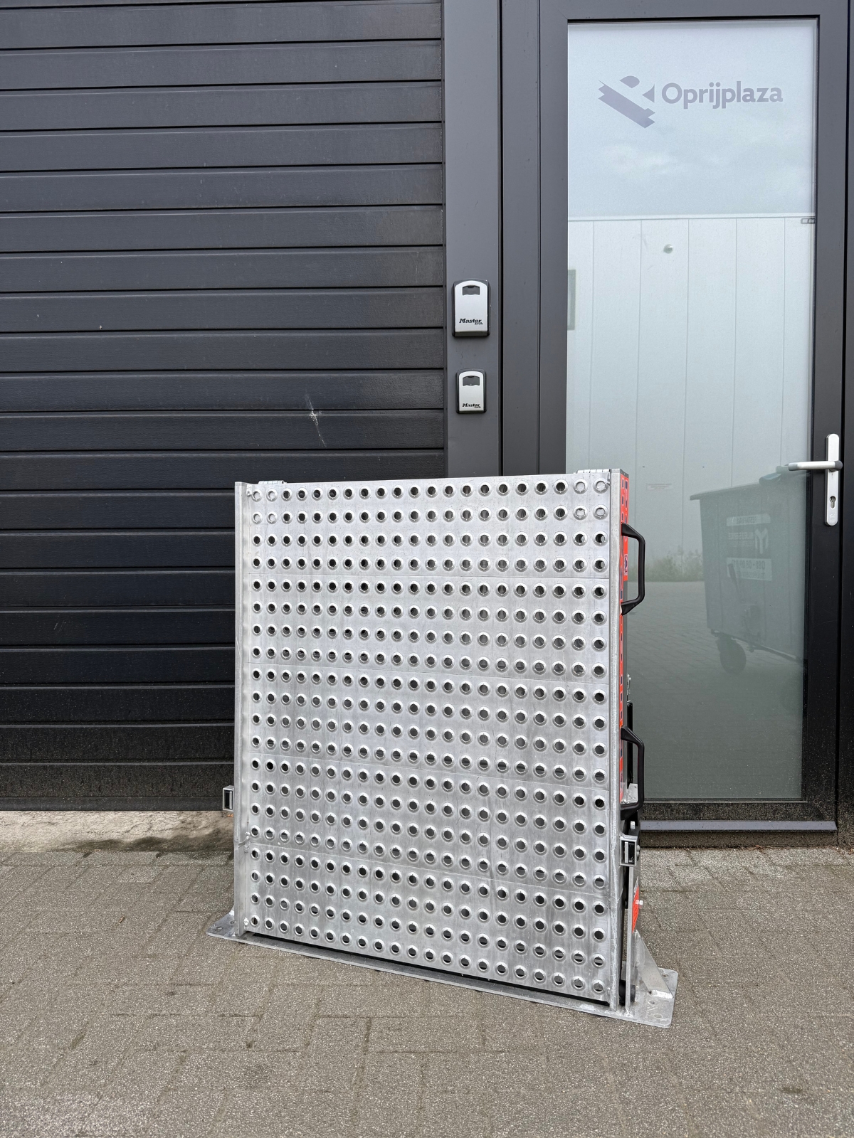 Tweedehands AMF Euro-Rampe oprijplaat 200 x 80 cm artikelnummer 000265, overzicht.